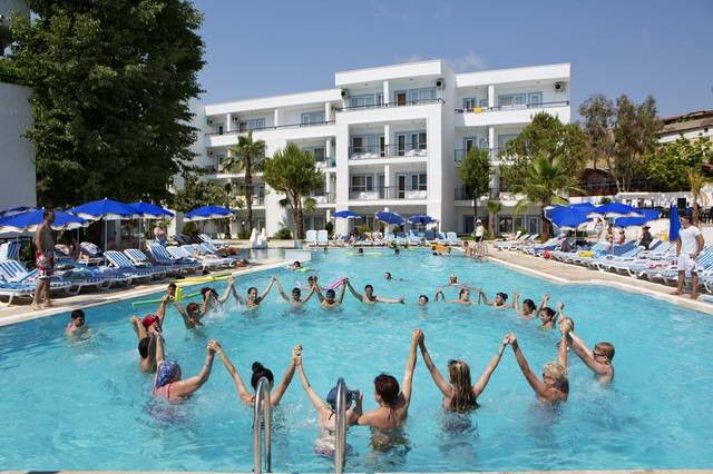 Larissa Beach Club Side Exterior foto