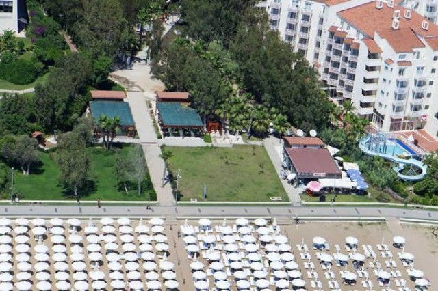 Larissa Beach Club Side Exterior foto